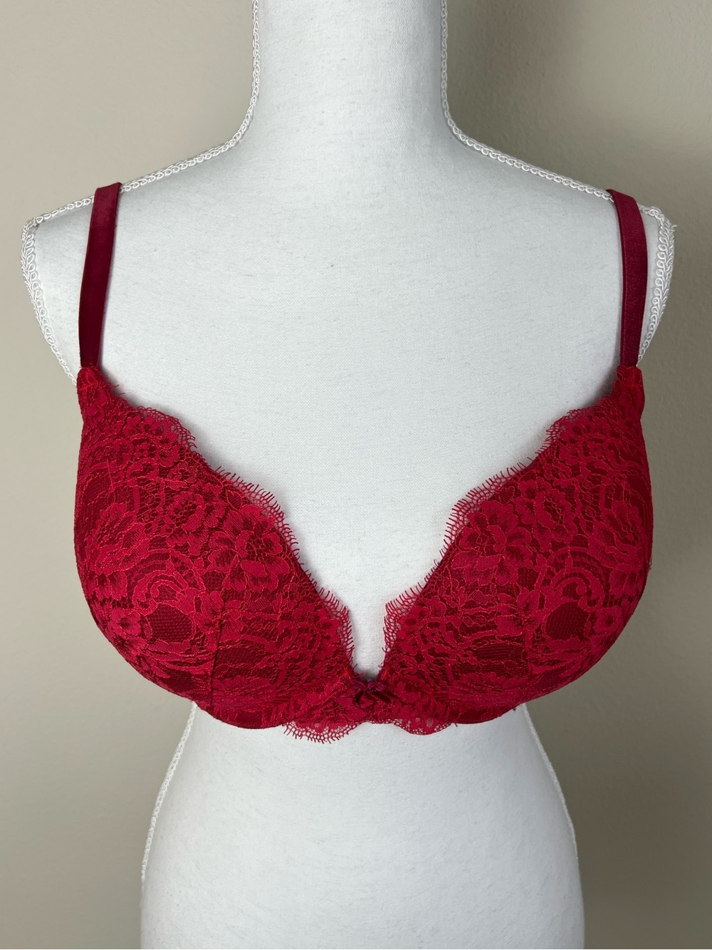 Victoria’s Secret Dream Angels Push Up Bra 36DD Red Lace Plunge Sexy Coquette